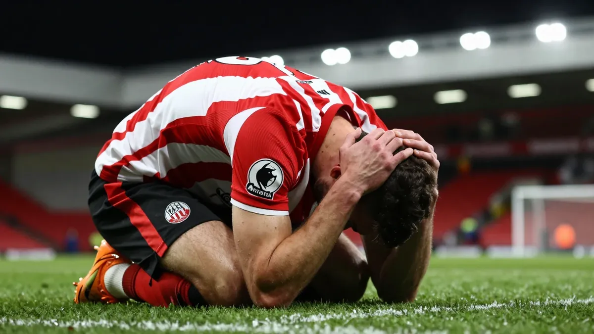 Sunderland's narrow defeat to newly-promoted Ipswich Town has triggered a wave of online criticism, despite positive...