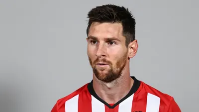 Olivier Letang says Thomas Meunier's wage demands forced his Lille exit before the Belgian defender's free transfer to...